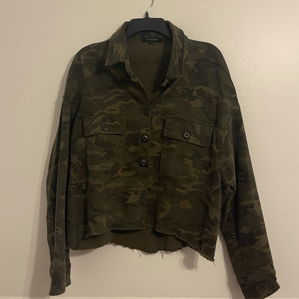 OLIVACEOUS Camo Jacket size L